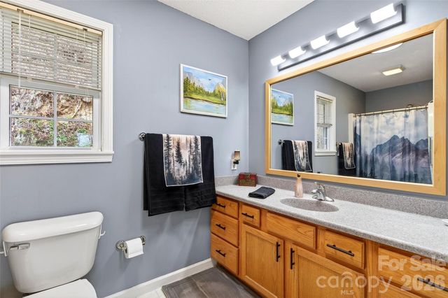 120 Mountain Mist Lane, Waynesville, NC 28785