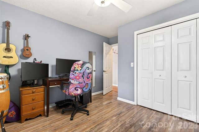 120 Mountain Mist Lane, Waynesville, NC 28785