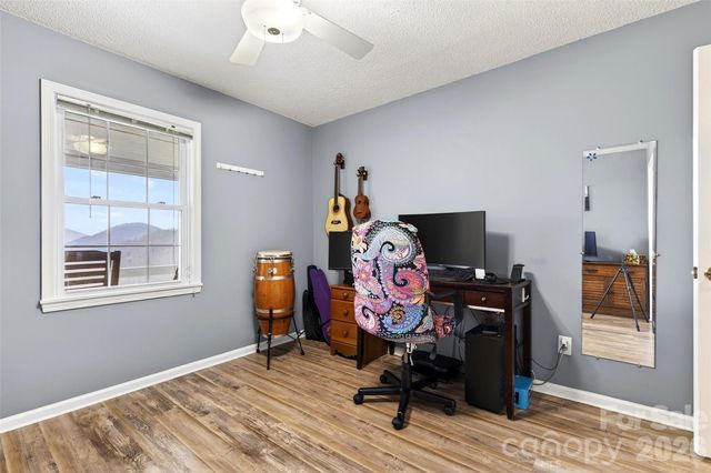 120 Mountain Mist Lane, Waynesville, NC 28785