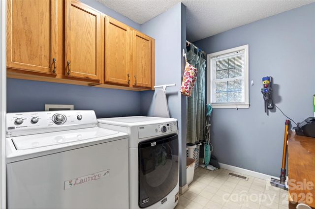 120 Mountain Mist Lane, Waynesville, NC 28785