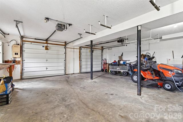 120 Mountain Mist Lane, Waynesville, NC 28785