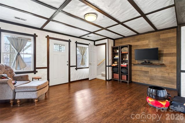 120 Mountain Mist Lane, Waynesville, NC 28785