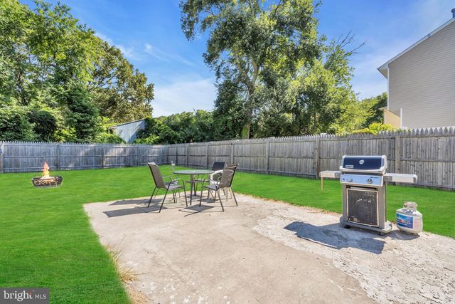 49 ILLINOIS AVE, Waretown, NJ 08758