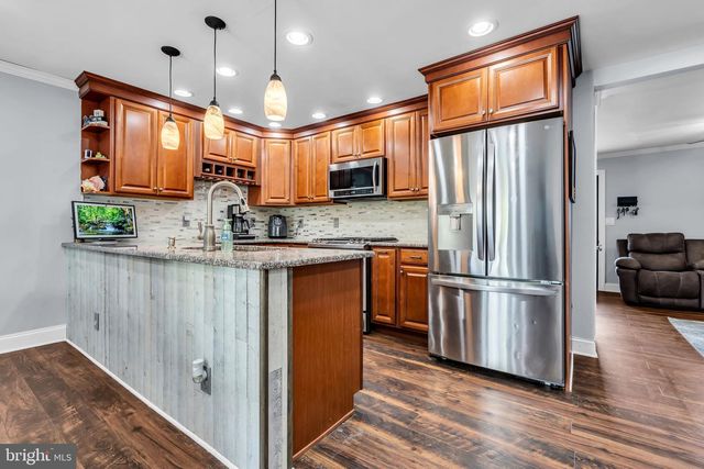 49 ILLINOIS AVE, Waretown, NJ 08758