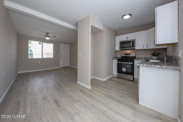 1304 E Irvington Road, Tucson, AZ 85714