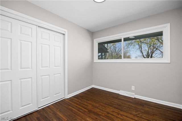 105 N Woodhill Drive, Amherst, OH 44001