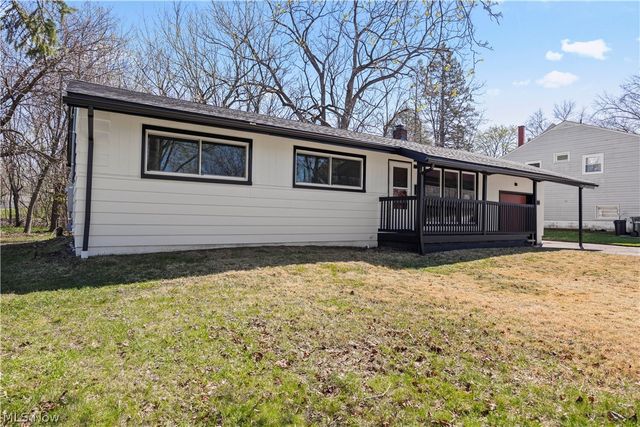 105 N Woodhill Drive, Amherst, OH 44001