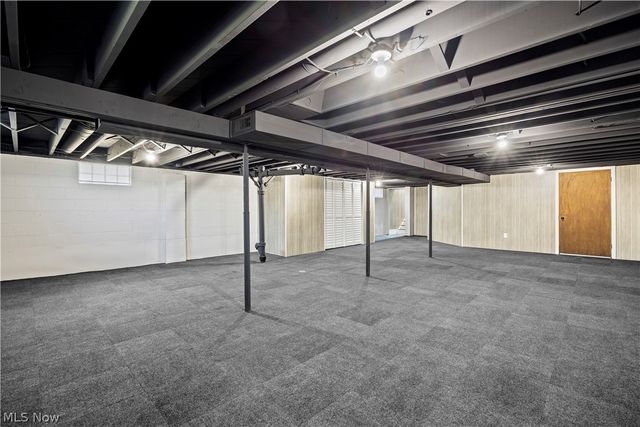 105 N Woodhill Drive, Amherst, OH 44001