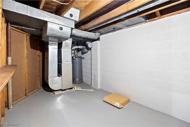 105 N Woodhill Drive, Amherst, OH 44001