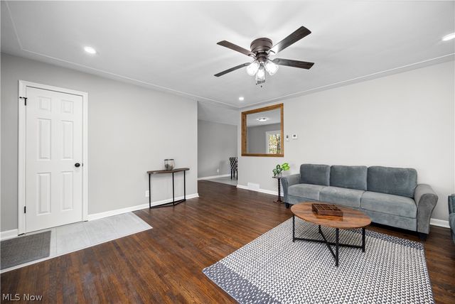 105 N Woodhill Drive, Amherst, OH 44001