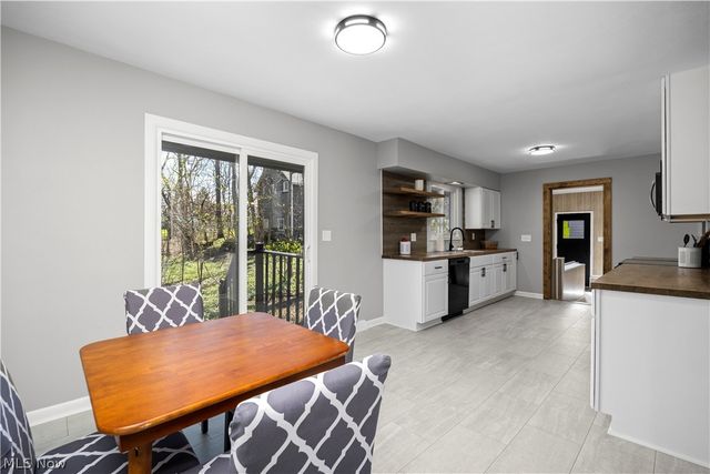 105 N Woodhill Drive, Amherst, OH 44001