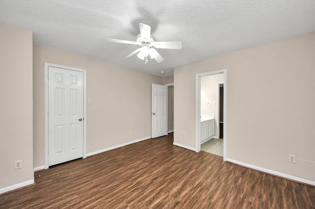 4126 Midstream Drive, Missouri City, TX 77459