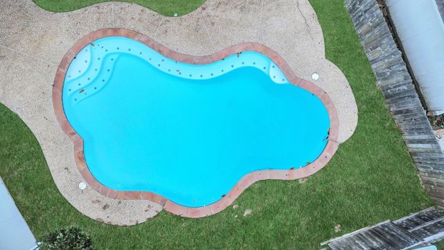 4126 Midstream Drive, Missouri City, TX 77459