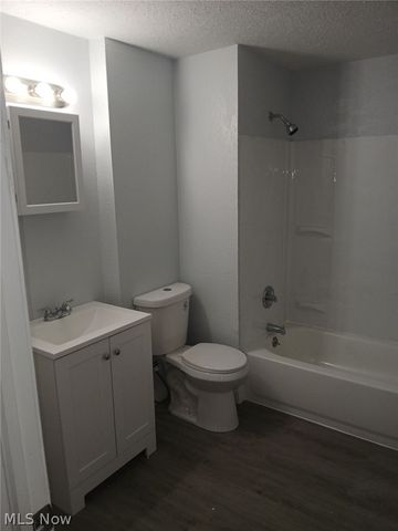 6723 Clement Avenue, Cleveland, OH 44105