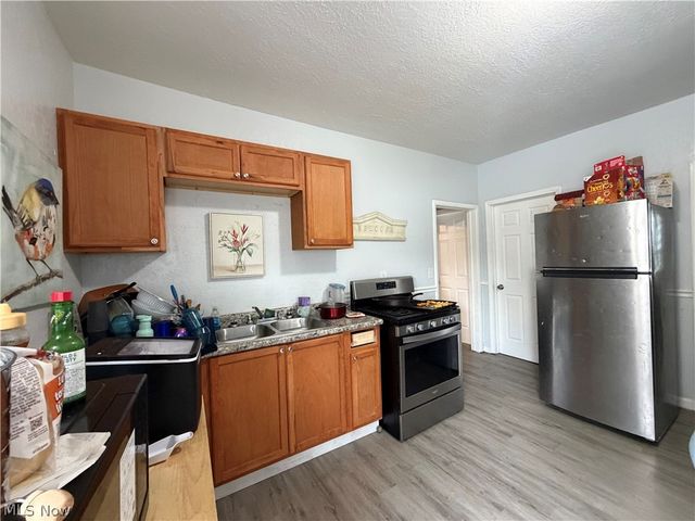 6723 Clement Avenue, Cleveland, OH 44105