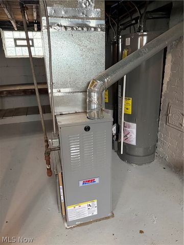 6723 Clement Avenue, Cleveland, OH 44105