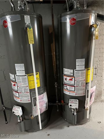 6723 Clement Avenue, Cleveland, OH 44105