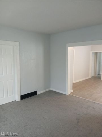 6723 Clement Avenue, Cleveland, OH 44105