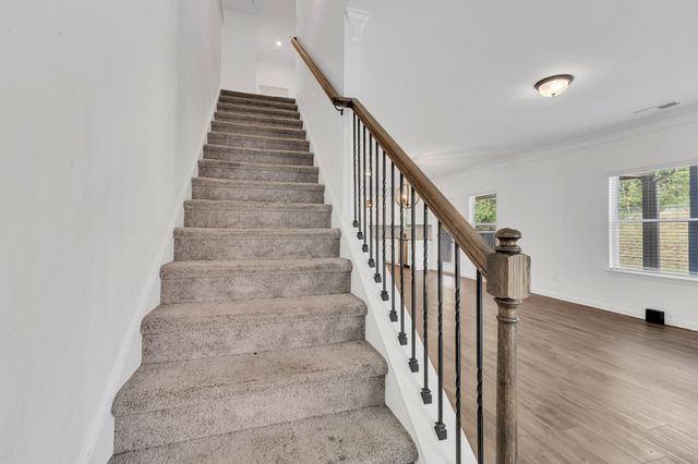 220 Lightwood Dr, Antioch, TN 37013