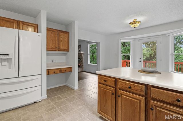279 Fawn Ridge Lane, Hillsboro, MO 63050