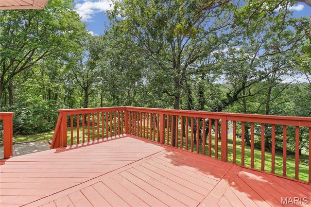 279 Fawn Ridge Lane, Hillsboro, MO 63050
