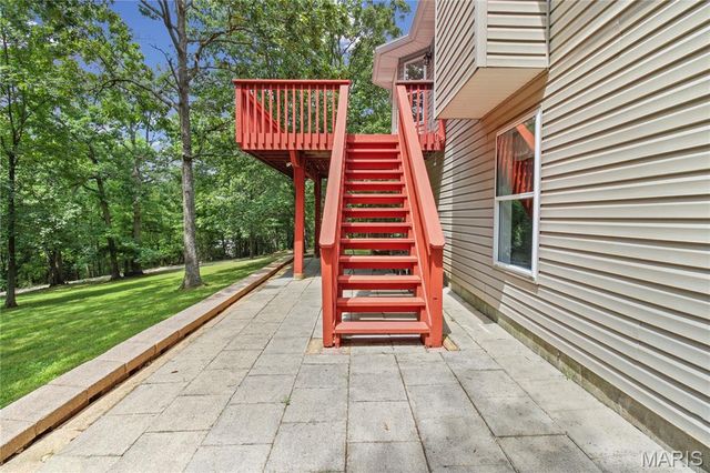 279 Fawn Ridge Lane, Hillsboro, MO 63050