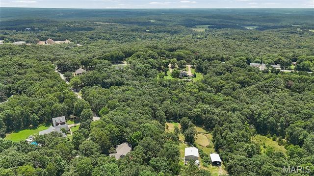 279 Fawn Ridge Lane, Hillsboro, MO 63050