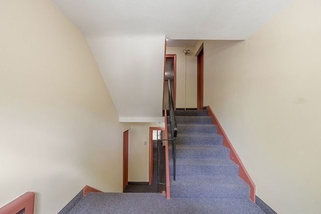 14 Riverside St 2-1, Watertown, MA 02472