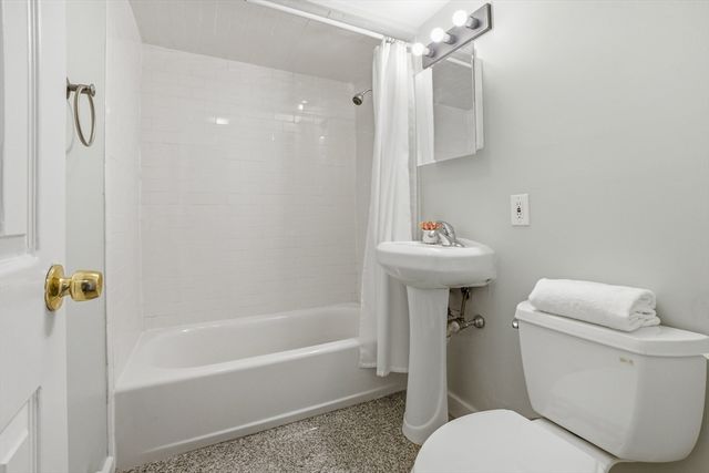 14 Riverside St 2-1, Watertown, MA 02472