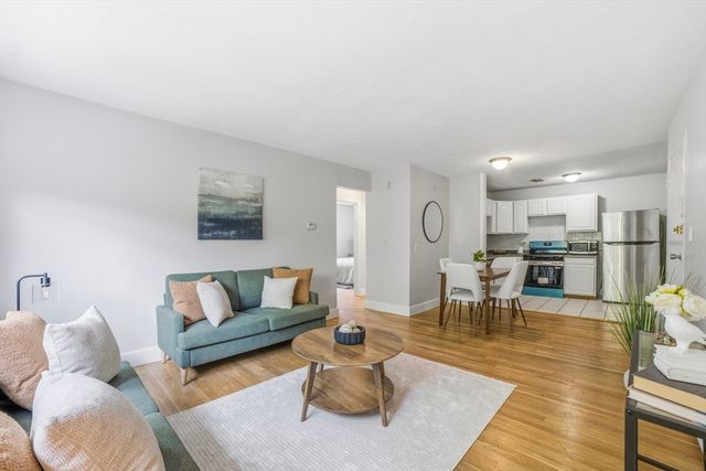 14 Riverside St 2-1, Watertown, MA 02472