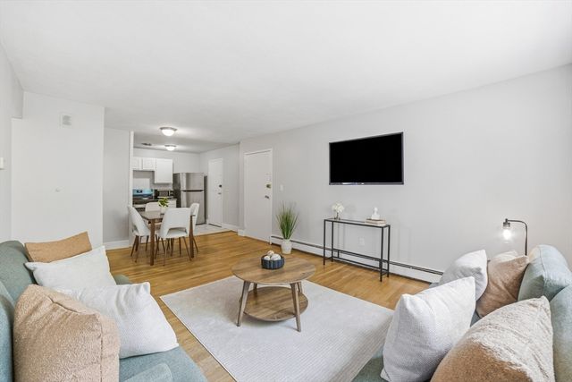 14 Riverside St 2-1, Watertown, MA 02472