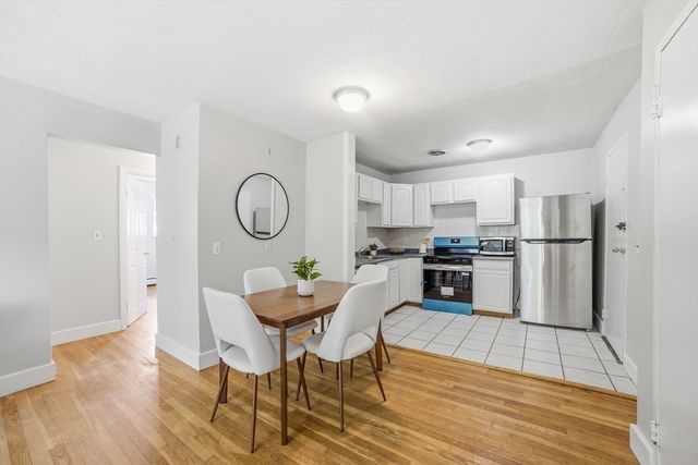 14 Riverside St 2-1, Watertown, MA 02472