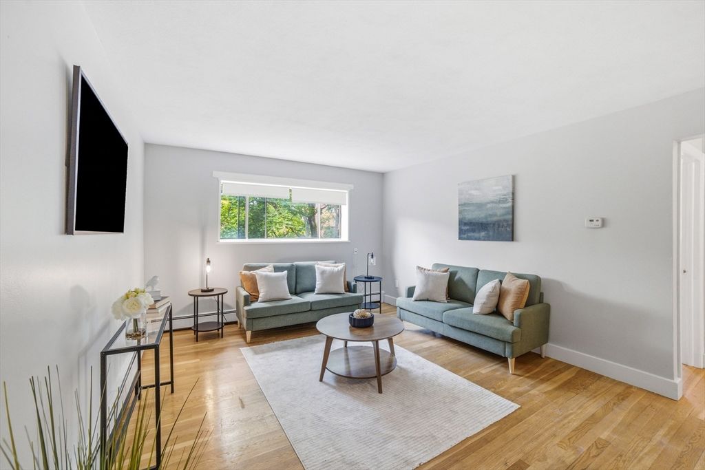 14 Riverside St 2-1, Watertown, MA 02472