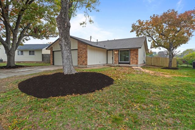 902 Warrington DR, Austin, TX 78753