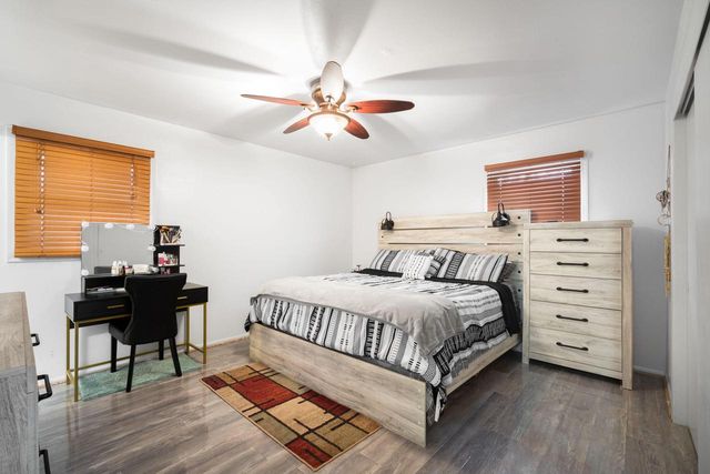 157 W Goldleaf AVENUE, Milwaukee, WI 53207