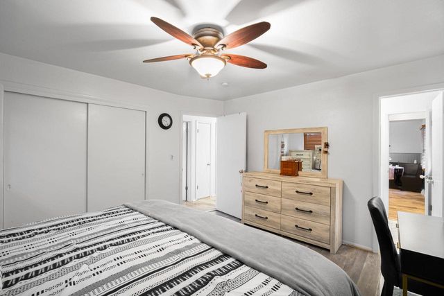 157 W Goldleaf AVENUE, Milwaukee, WI 53207