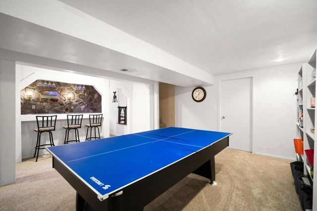 157 W Goldleaf AVENUE, Milwaukee, WI 53207