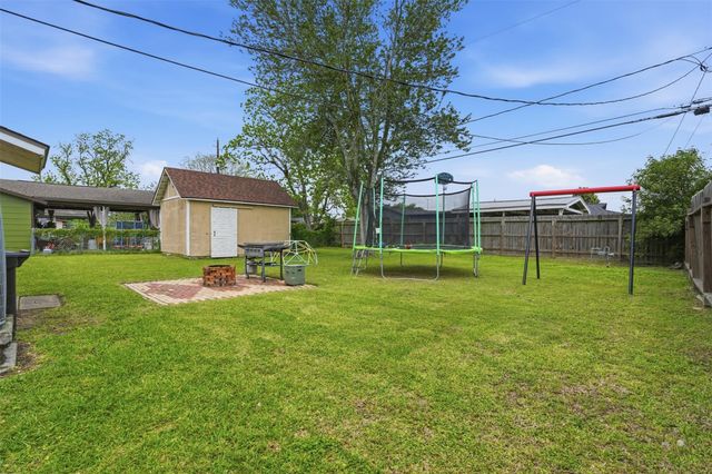 2117 Estate Drive, Deer Park, TX 77536