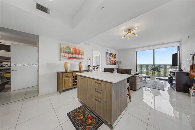 5252 NW 85th Ave 1410, Doral, FL 33166