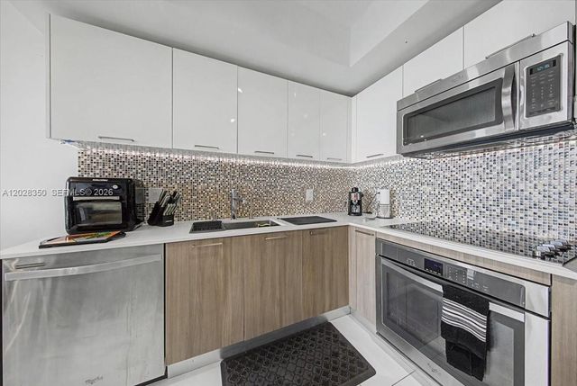 5252 NW 85th Ave 1410, Doral, FL 33166