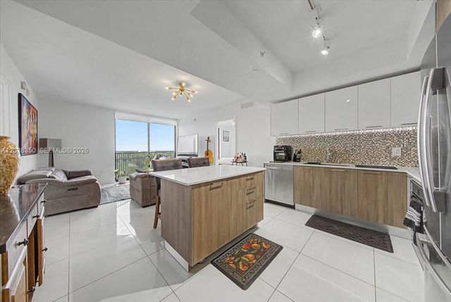 5252 NW 85th Ave 1410, Doral, FL 33166