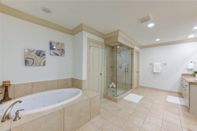 13606 Teal Bluff Lane, Houston, TX 77077