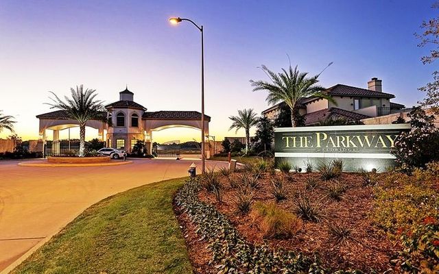 13606 Teal Bluff Lane, Houston, TX 77077