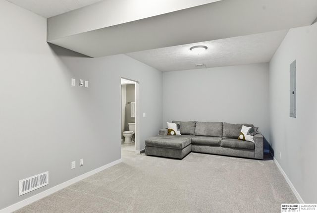 408 N Allen Street, Bennington, NE 68007