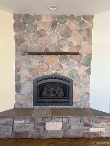 91 E Stephenson Avenue, Gwinn, MI 49841