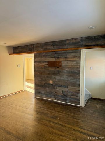 91 E Stephenson Avenue, Gwinn, MI 49841