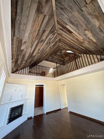 91 E Stephenson Avenue, Gwinn, MI 49841