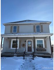 91 E Stephenson Avenue, Gwinn, MI 49841