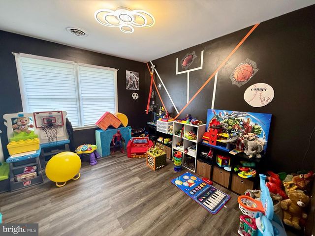 9 PINE ST, Delmar, MD 21875
