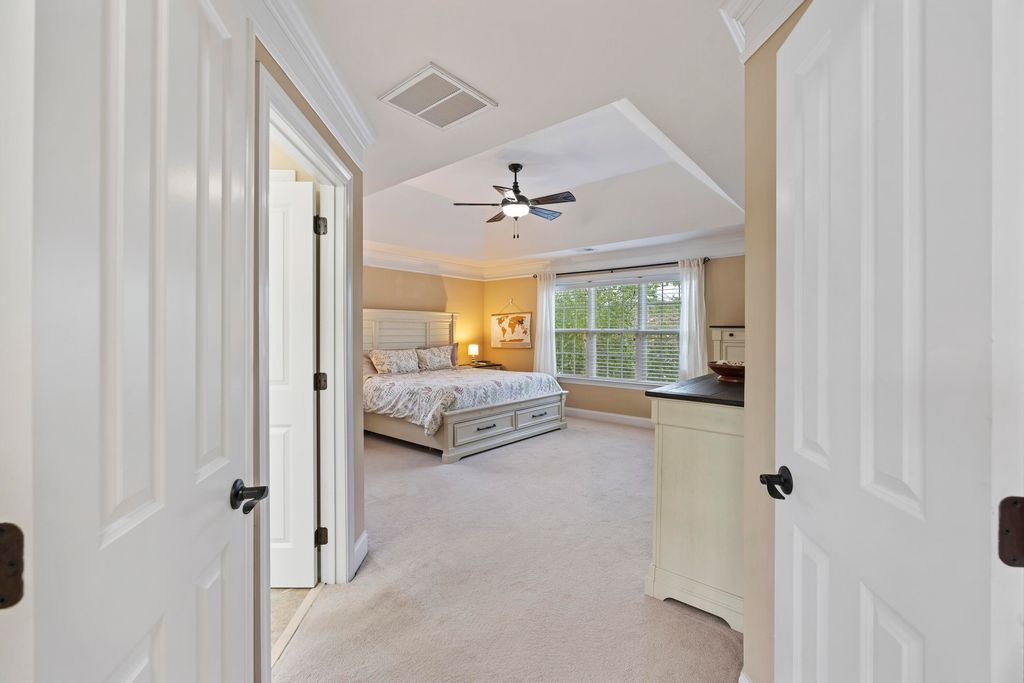 Image 18 of property listing at 1011 Legacy Lane, Summerville, SC 29485